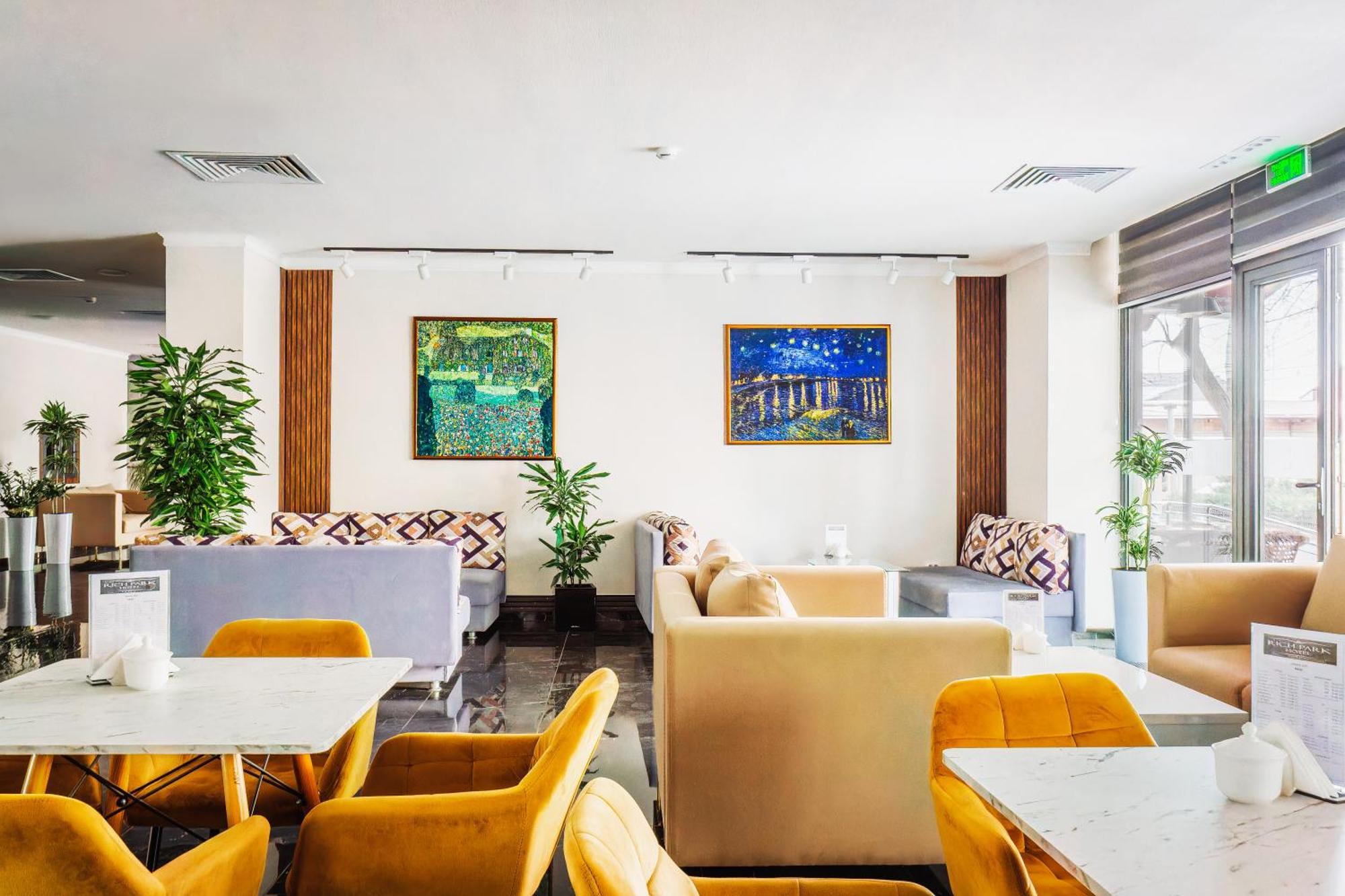 Rich Park Hotel Tasjkent Eksteriør bilde